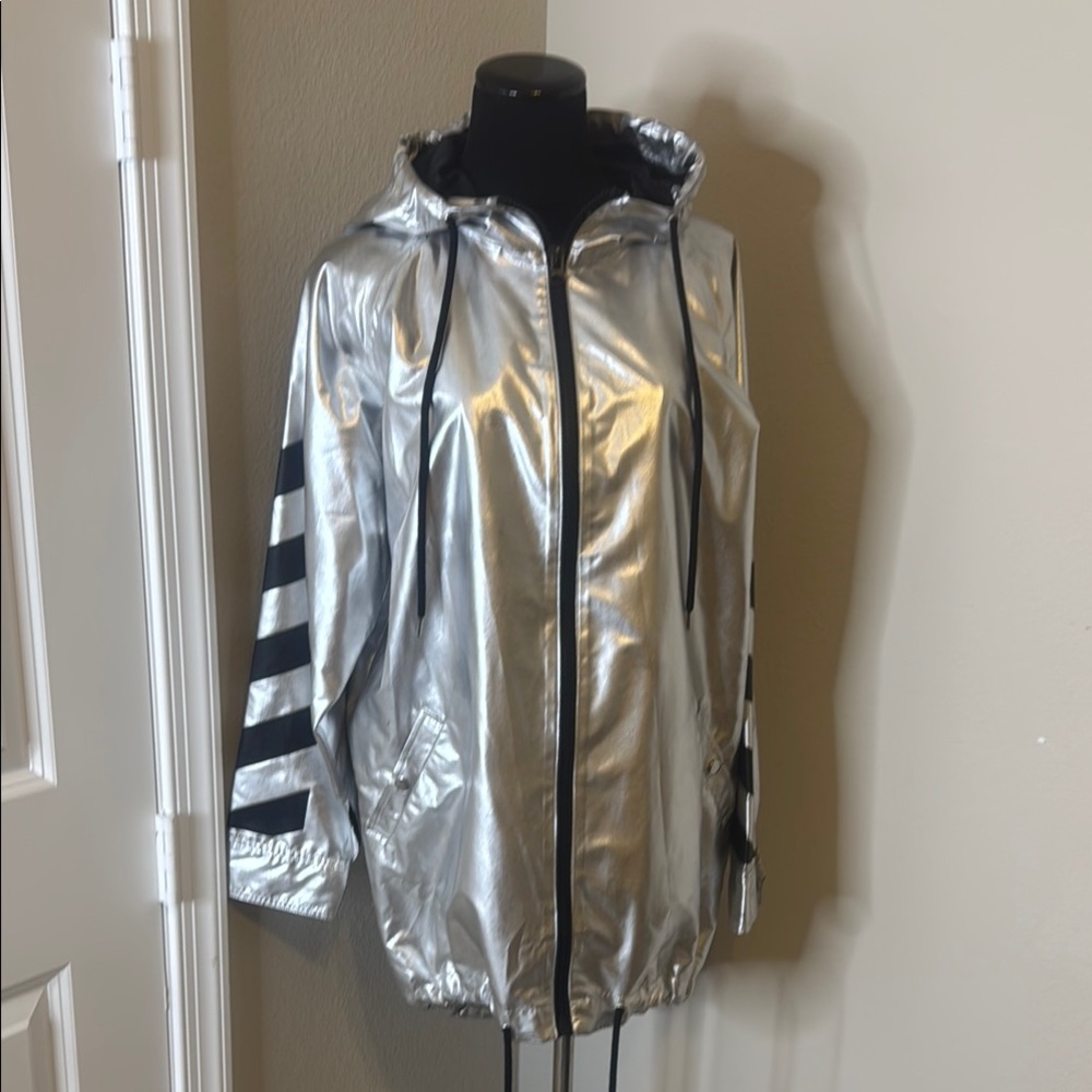 FOREVER 21 Silver Metallic Hooded Jacket, size M